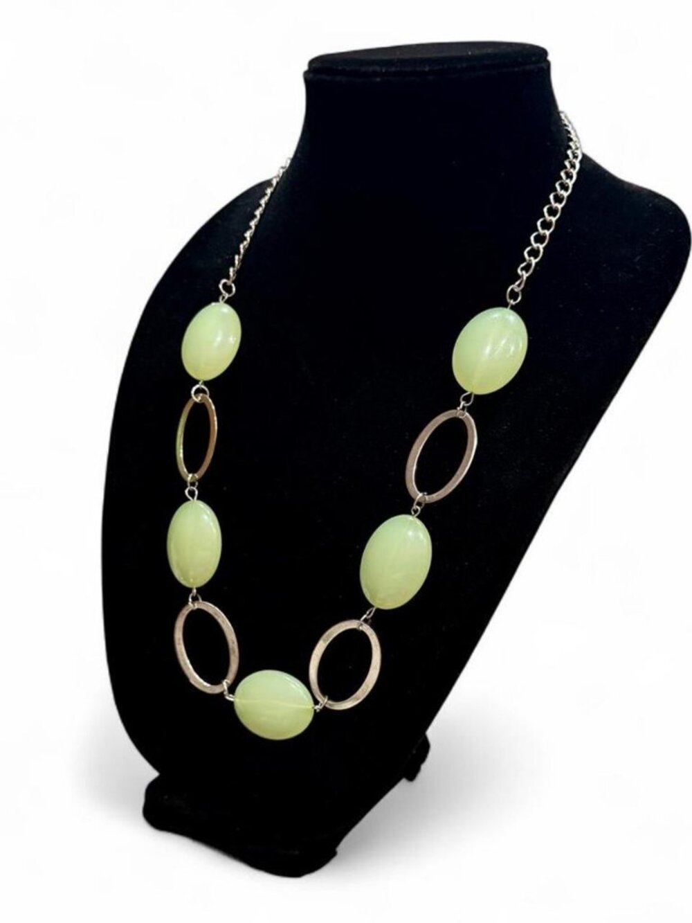 Green Oval Bead Statement Necklace with Silver Oval Frames